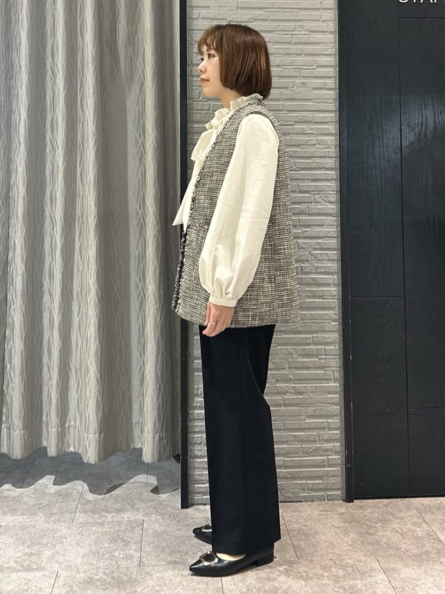 ga_riさんの「THE SHOP TK｜【フォーマルにもカジュアルにも】ツイードジレ」を使ったコーディネート