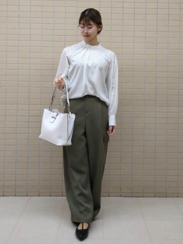 ひまりさんの「Reflect｜ストレートワイドカーゴパンツ」を使ったコーディネート