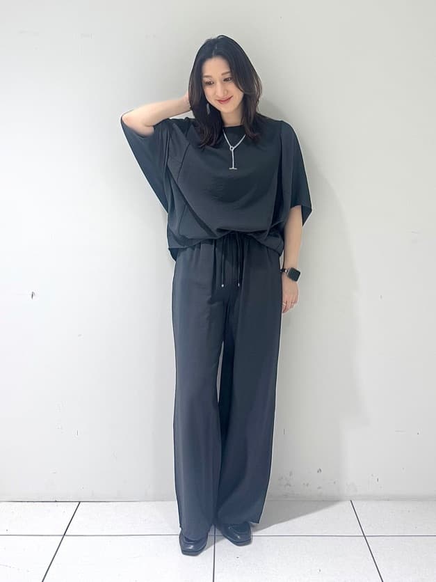 そんさんの「INDIVI｜バイカラーショートネックレス」を使ったコーディネート