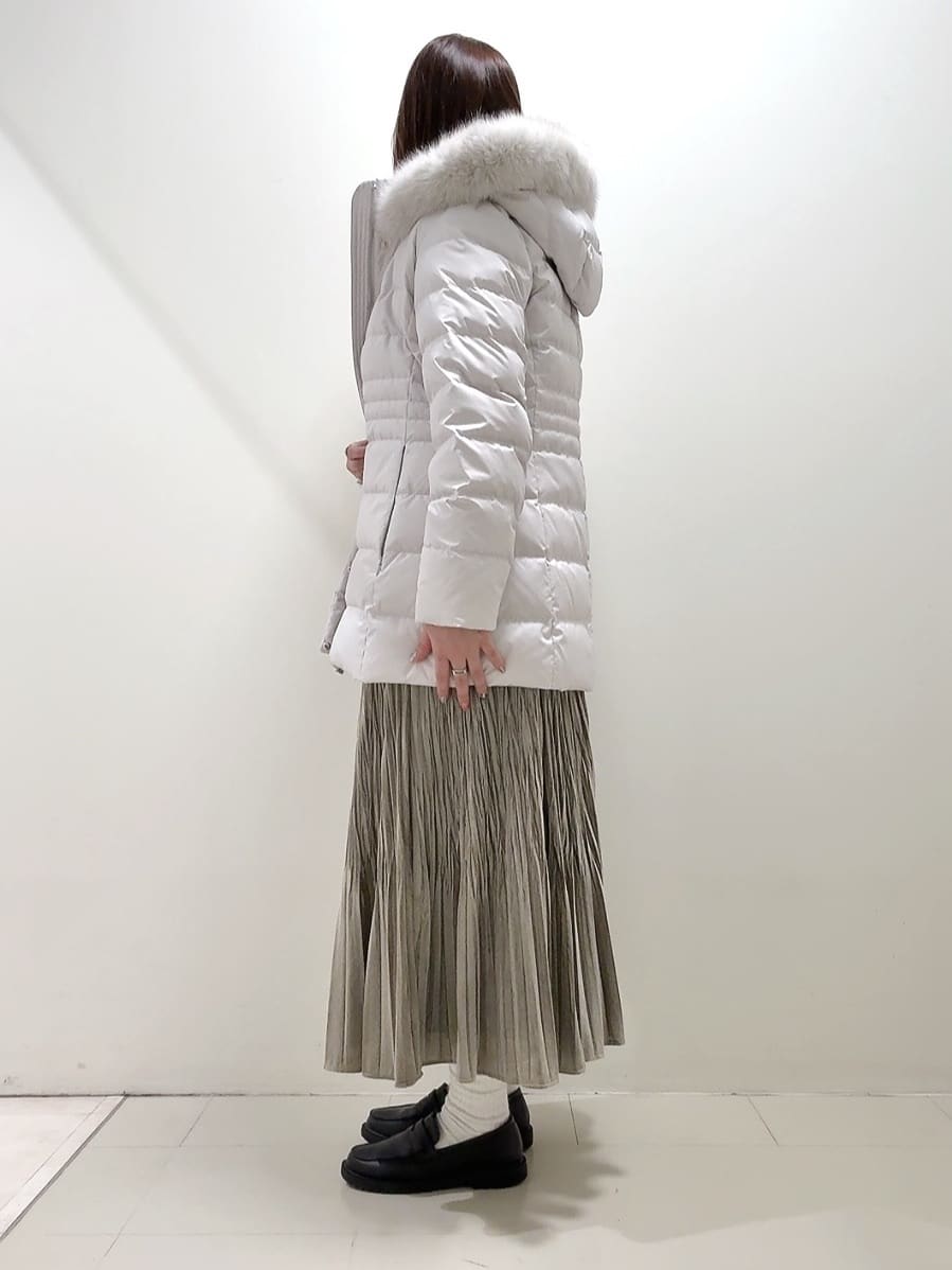 YUIさんの「UNTITLED｜【はっ水機能/フード取り外し可】ミディダウンコート」を使ったコーディネート