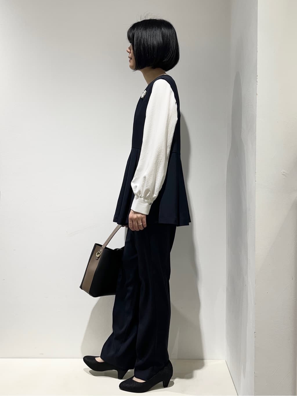 Fujiharuさんの「grove｜【マシンウォッシュ/防シワ/S-3L】着回しできるカセット服テーパードパンツ」を使ったコーディネート