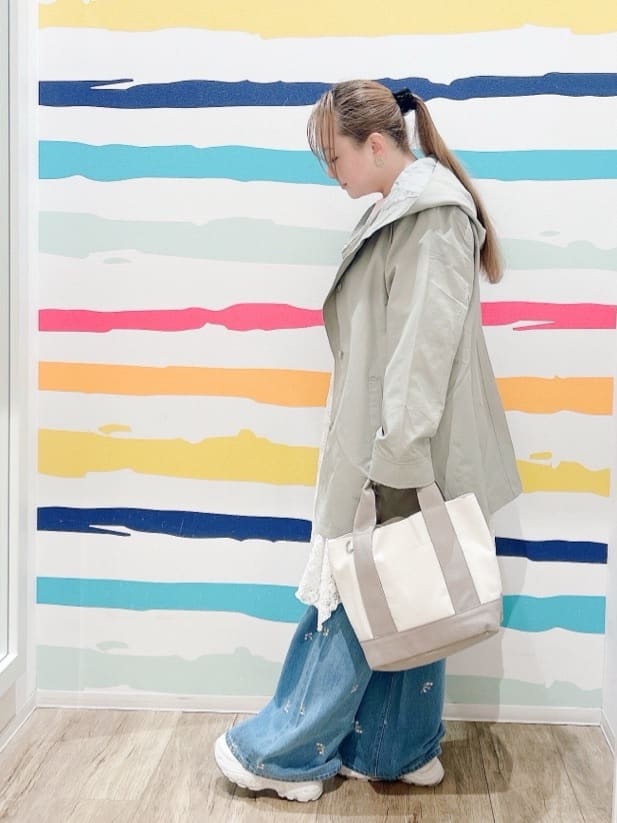 Peeさんの「SHOO･LA･RUE｜【前後2WAYネック】レイヤードスタイルにおすすめ レースキャミチュニック」を使ったコーディネート