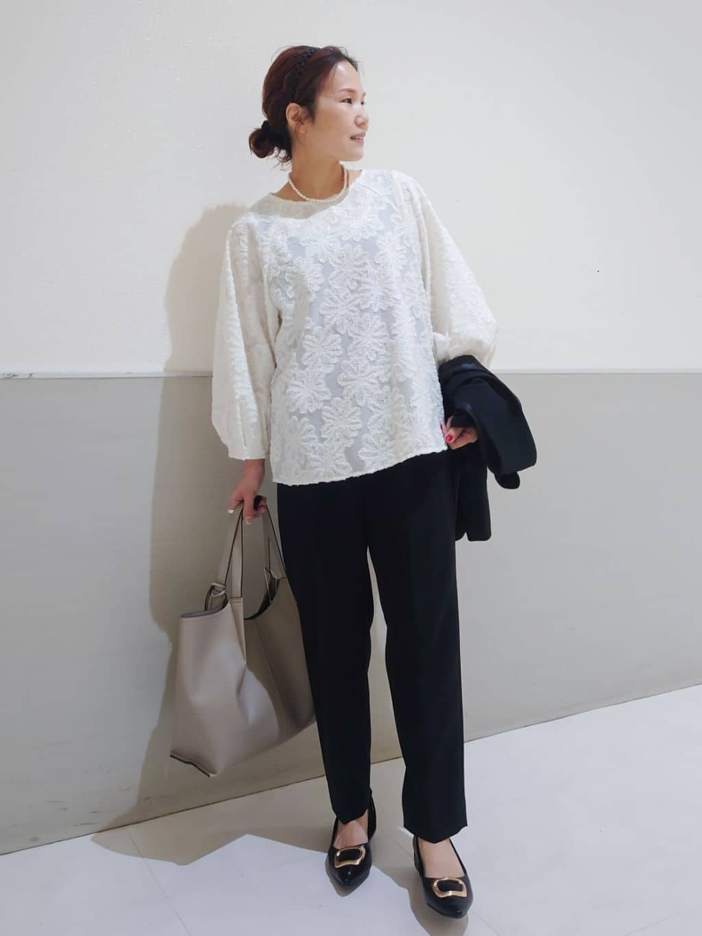 maruさんの「THE SHOP TK｜【通勤にもカジュアルにも】CAVIAN ジレ/セットアップ可」を使ったコーディネート
