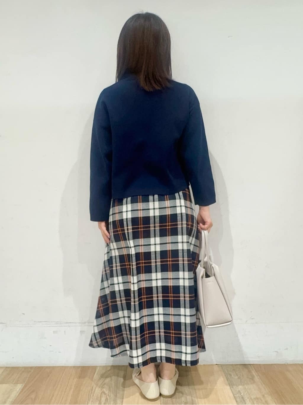 miさんの「grove｜高評価！一枚でも羽織でも、大人のTOPS風カーディガン」を使ったコーディネート
