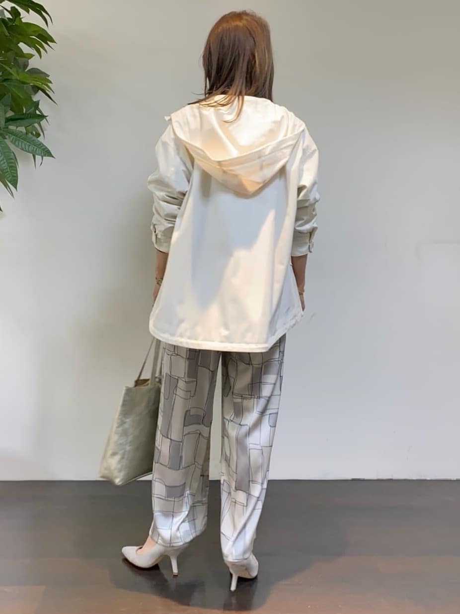 tomoさんの「UNTITLED｜【洗える/ゆったり】リッチジョーゼットブラウス」を使ったコーディネート