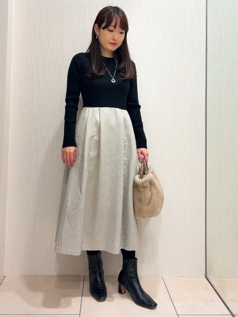 SAHOさんの「UNTITLED｜【大人フェミニン/トレンド】ニット&times;ジャカード ドッキングワンピース」を使ったコーディネート