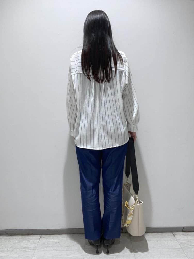 meiさんの「INDIVI｜【洗える／着心地楽ちん】ブラウス風ストライプカットソートップス」を使ったコーディネート