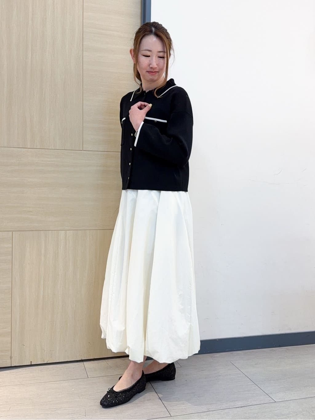 nanaさんの「grove｜高評価！一枚でも羽織でも、大人のTOPS風カーディガン」を使ったコーディネート