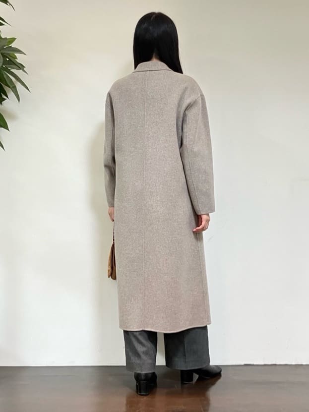 カレンさんの「UNTITLED｜【8色展開／コンパクト丈】レーヨン混 コクーンニット」を使ったコーディネート