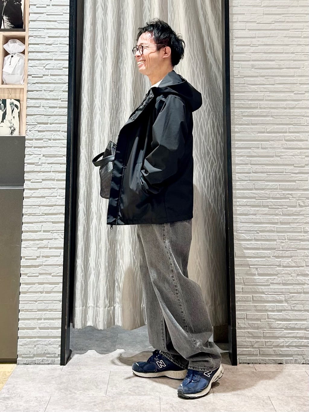 KENJI Iさんの「THE SHOP TK｜【季節の変わり目に最適】ナイロンマウンテンパーカ  防風/洗濯機OK」を使ったコーディネート