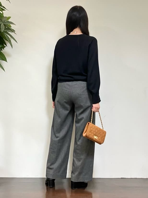 カレンさんの「UNTITLED｜【8色展開／コンパクト丈】レーヨン混 コクーンニット」を使ったコーディネート