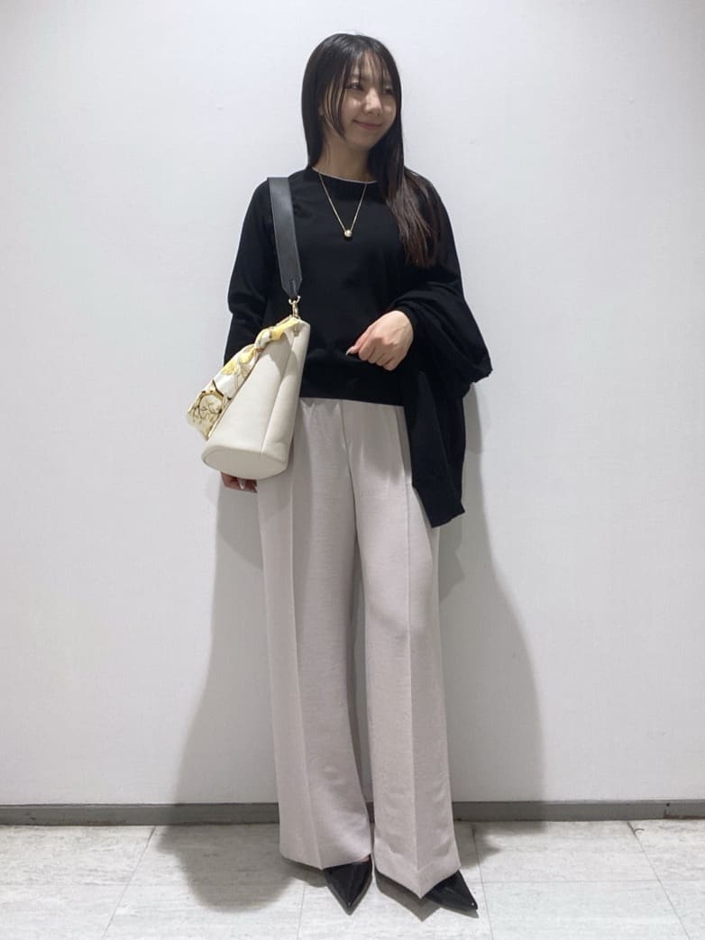 meiさんの「INDIVI｜【洗える／アンサンブル可能】シンプルデザインニット」を使ったコーディネート