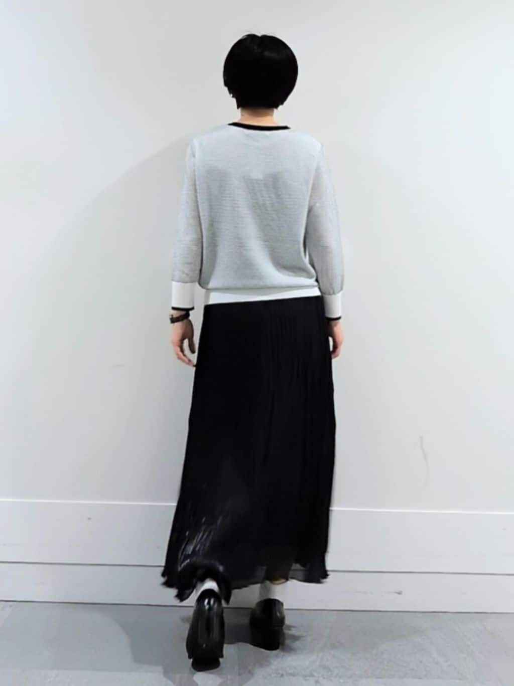 ミズタさんの「UNTITLED｜◆【アンサンブル可/洗える】配色ハイゲージニットトップス」を使ったコーディネート