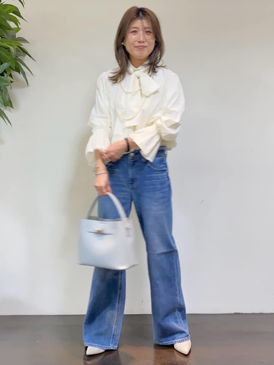 tomoさんの「UNTITLED｜◆【セレモニー/華やか】2WAYボウタイブラウス」を使ったコーディネート