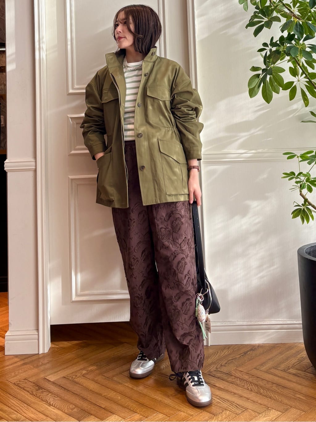 nakaoさんの「DRESSTERIOR｜【ウォッシャブル/ウエストゴム】コットンエンブロイダリー イージーパンツ」を使ったコーディネート