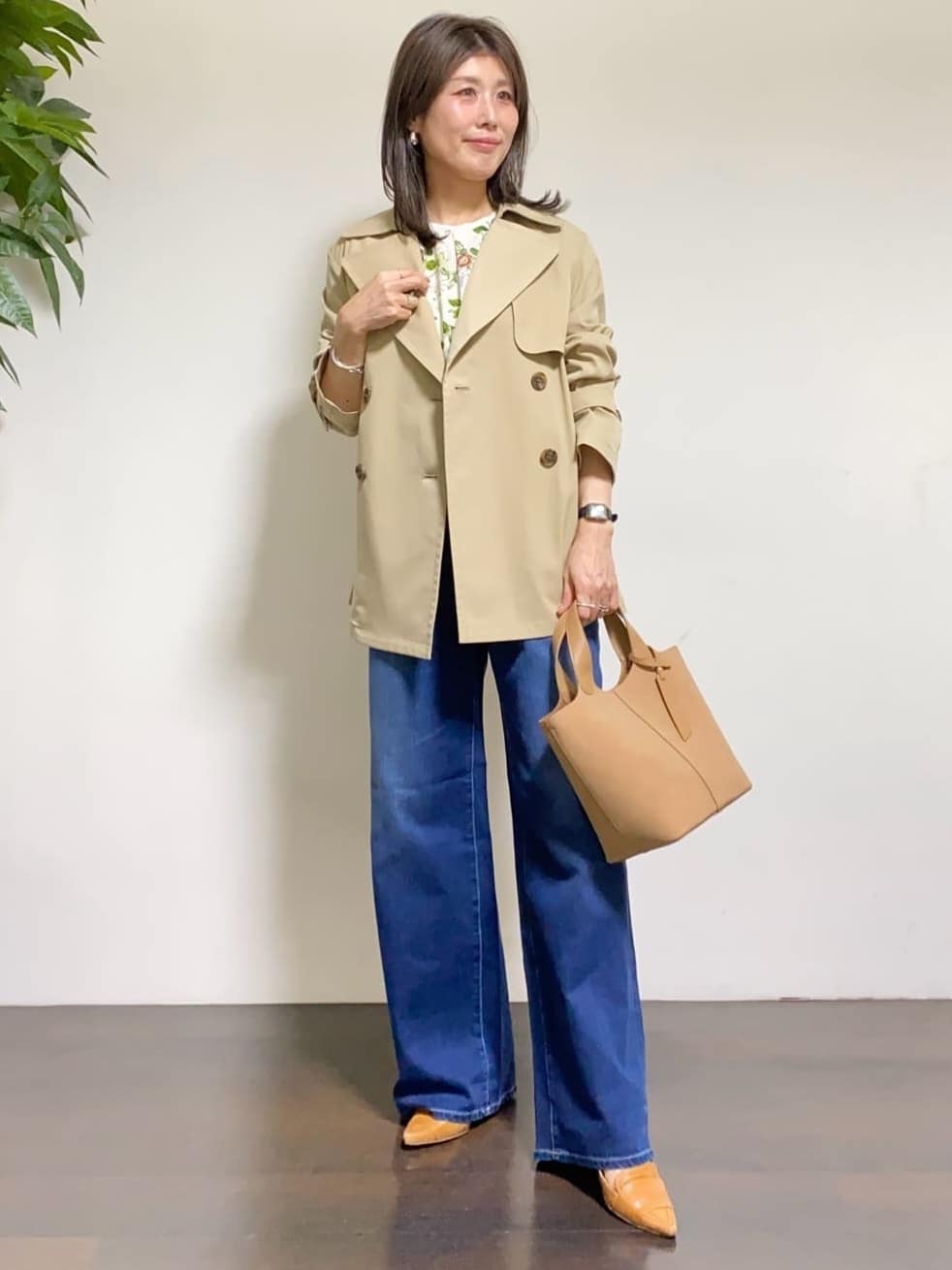 tomoさんの「UNTITLED｜【定番人気/はっ水/洗える】タスランショートトレンチコート」を使ったコーディネート