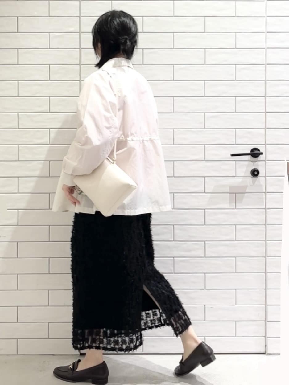 しおりさんの「OPAQUE.CLIP｜撥水スタンドZIPブルゾン【洗濯機OK／UVケア／花粉対応】」を使ったコーディネート