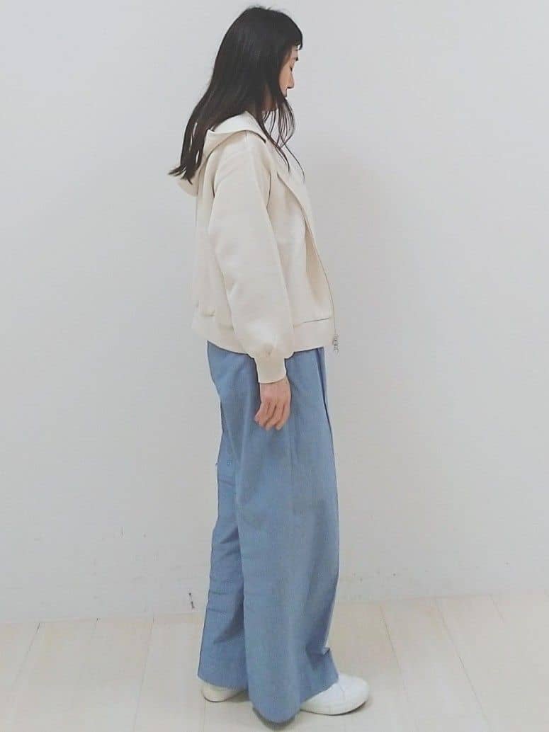 SANAさんの「Reflect｜ダブルジップドロップショルダーパーカー」を使ったコーディネート