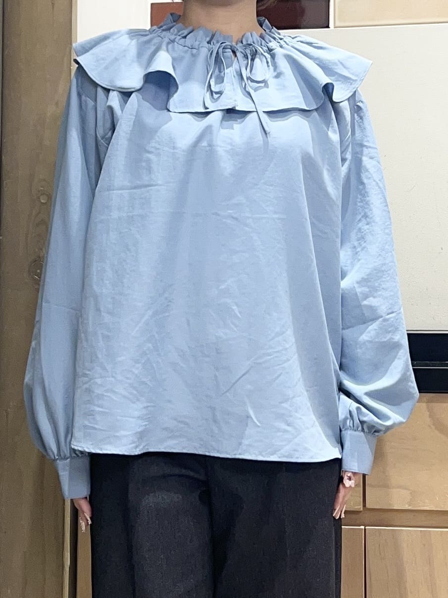 かのさんの「THE SHOP TK｜【羽織るだけでこなれ感を演出】デニム切替カーディガン」を使ったコーディネート