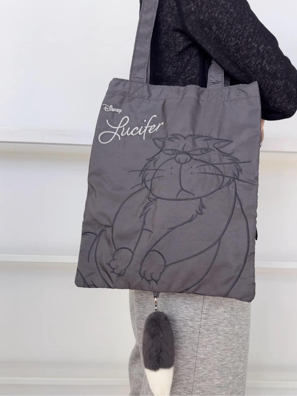 𝐜𝐡𝐢𝐤𝐚さんの「SHOO･LA･RUE｜【Disney】キャット刺繍巾着」を使ったコーディネート