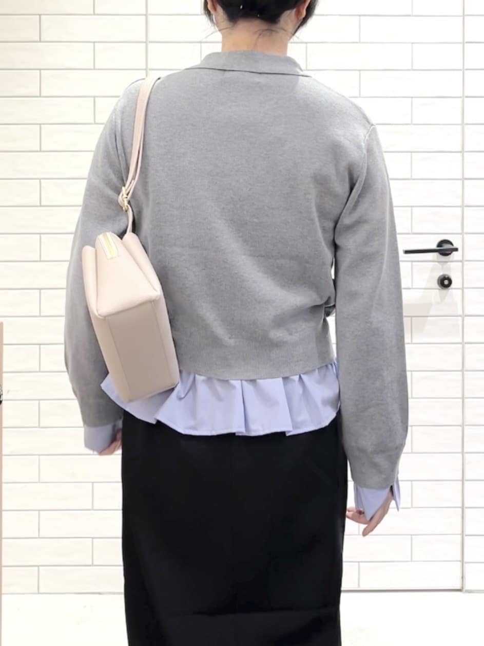 しおりさんの「OPAQUE.CLIP｜ポロ衿シャツドッキングニット【洗濯機OK】」を使ったコーディネート