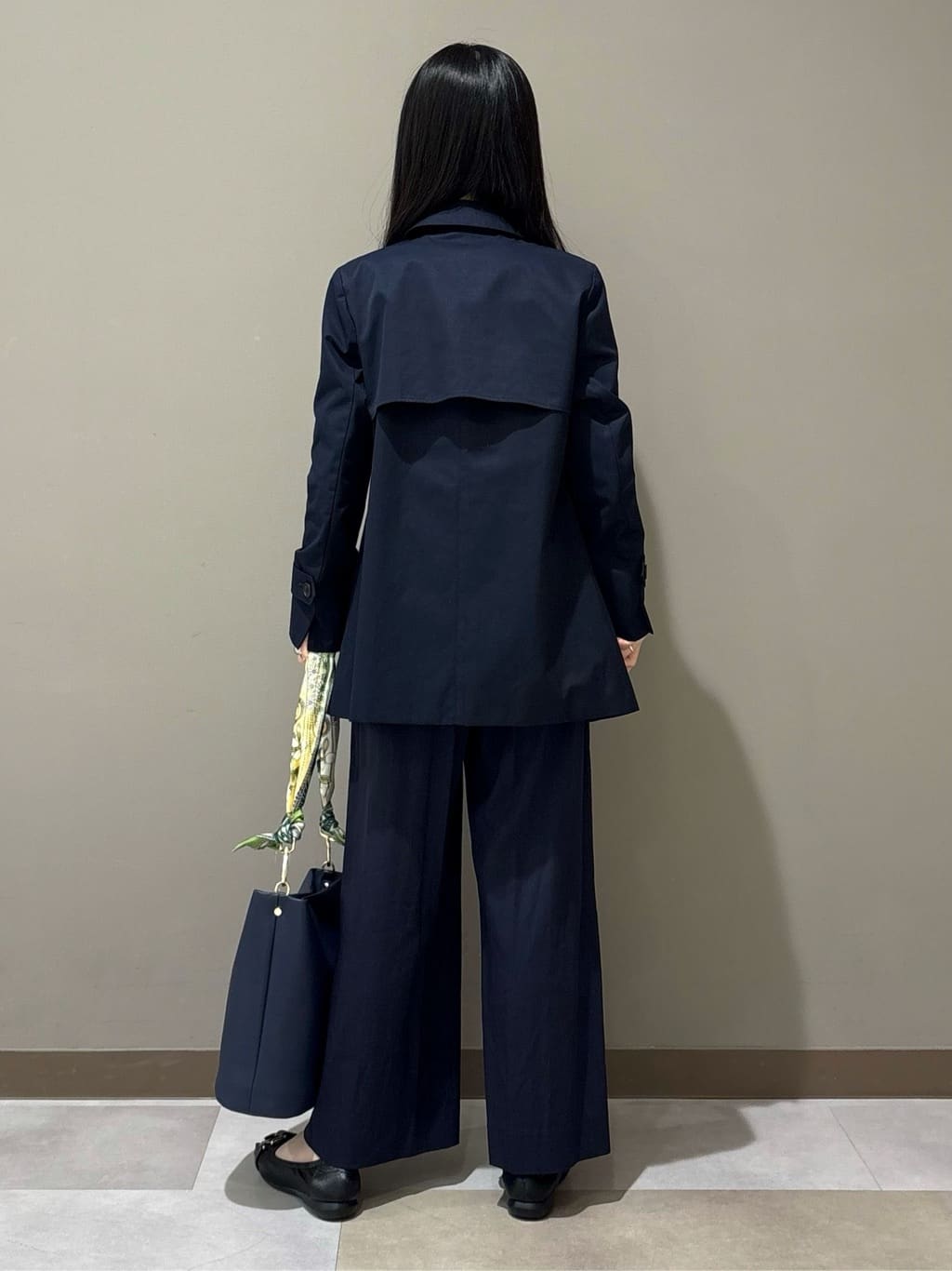 KEIKOさんの「INDIVI｜【花粉付着防止／撥水／UVケア】名品トレンチコート」を使ったコーディネート