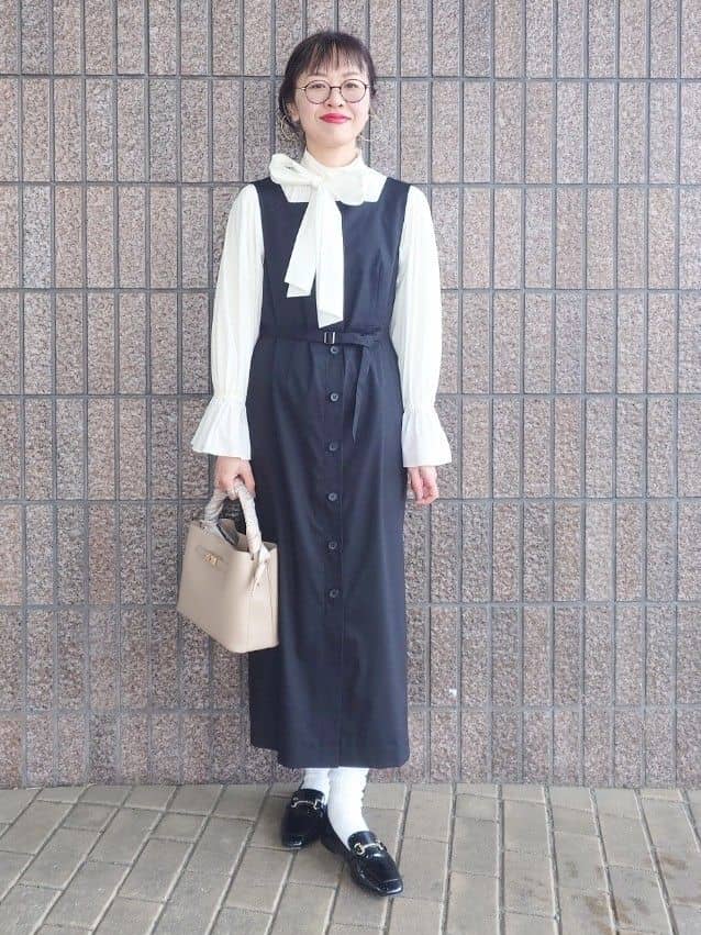 MUTSUKOさんの「UNTITLED｜◆【セレモニー/華やか】2WAYボウタイブラウス」を使ったコーディネート