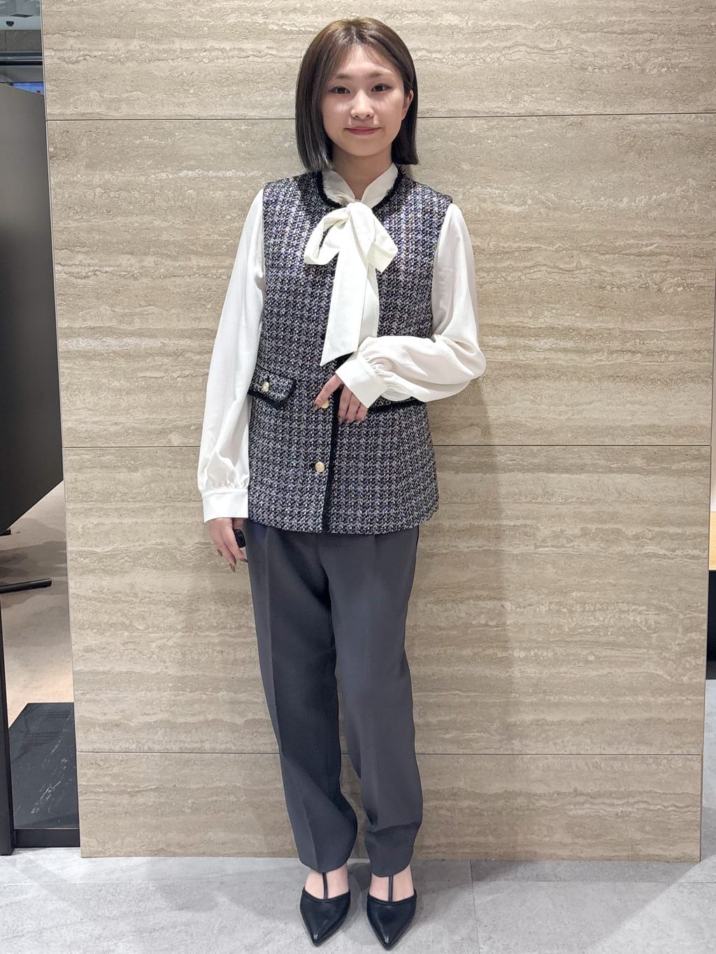 ふうかさんの「index｜ファンシーツイードペプラムジレ【洗える】」を使ったコーディネート