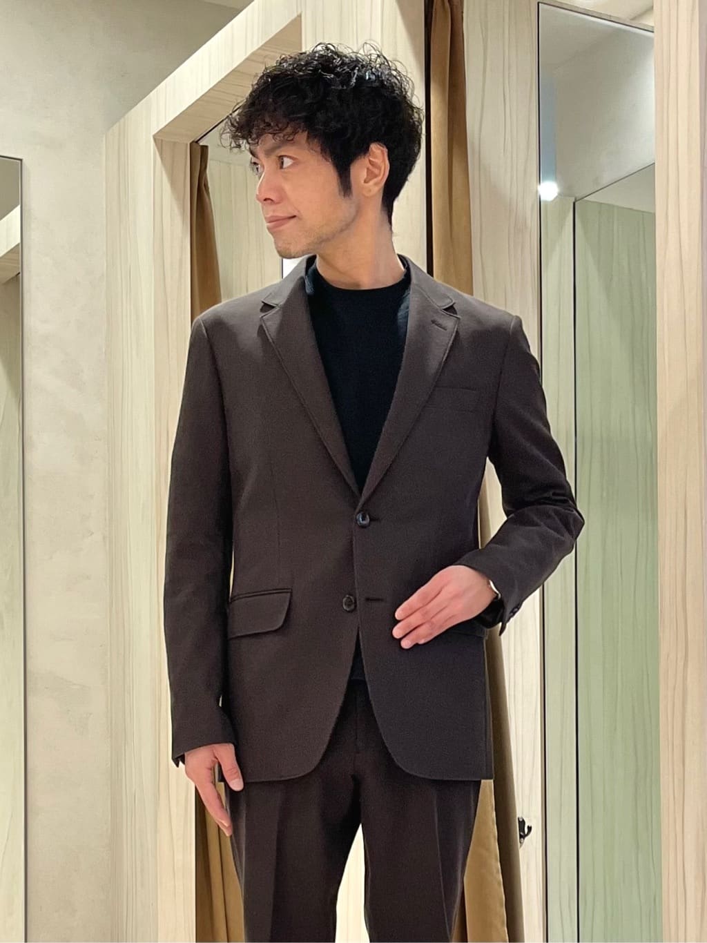 URAさんの「TAKEO KIKUCHI｜撥水ツイル スタンドカラー コート」を使ったコーディネート