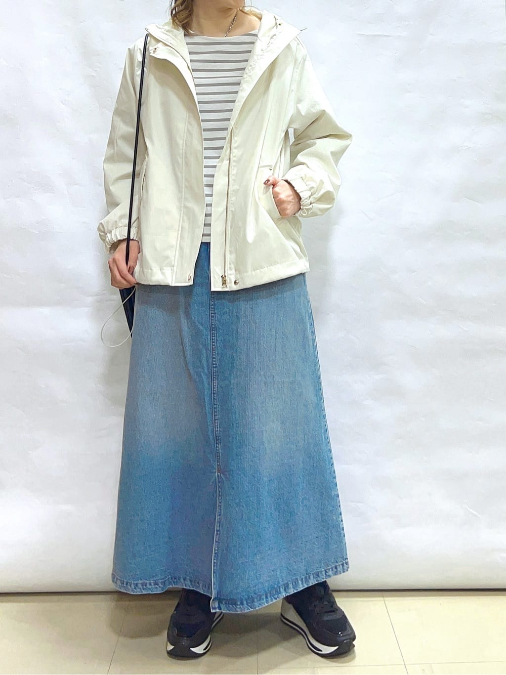 まっつんさんの「SHOO･LA･RUE｜【SHOO・LA・RUE DENIM】シンプルだから使いやすい Aラインスカート」を使ったコーディネート