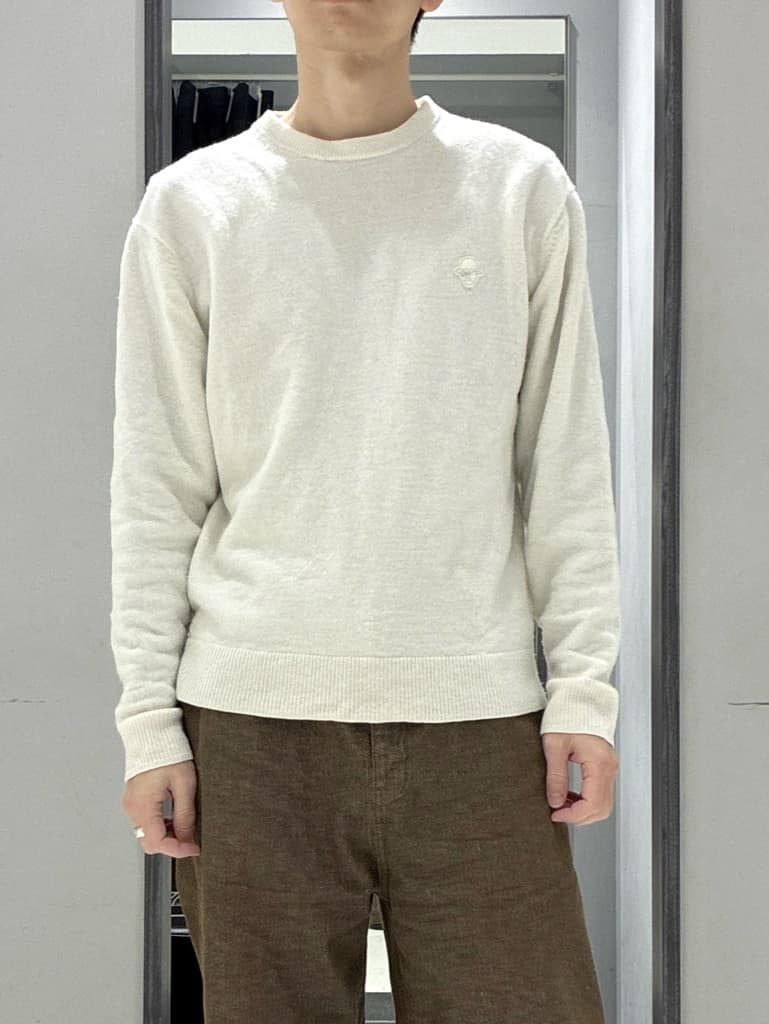 わいずみさんの「TAKEO KIKUCHI｜【Air Palette Knit】ワンポイント カラーニット プルオーバー」を使ったコーディネート