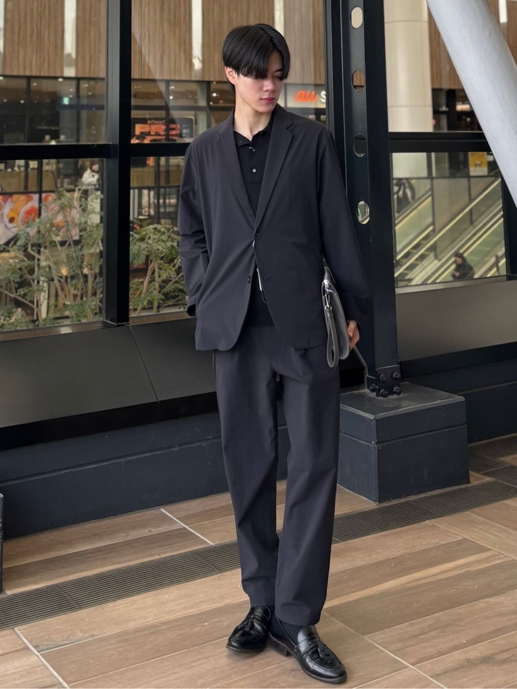うらしーさんの「THE SHOP TK｜《KURO》コーデュラナイロン ジャケット セットアップ可／防シワ／撥水／ストレッチ」を使ったコーディネート