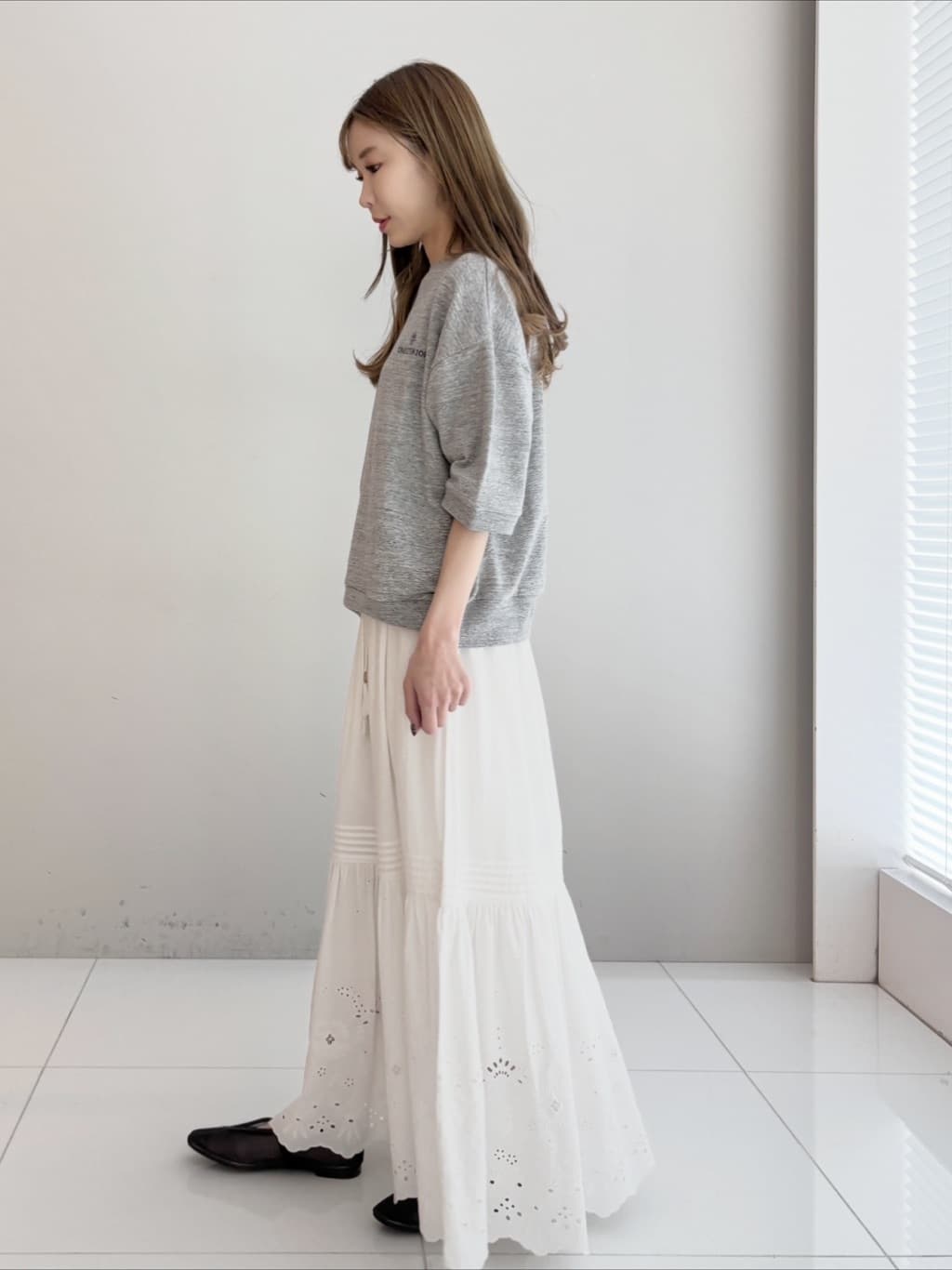 清水夏姫さんの「DRESSTERIOR｜【セットアップ可/ウォッシャブル】ストレッチ裏毛ハーフスリーブプルオーバー」を使ったコーディネート