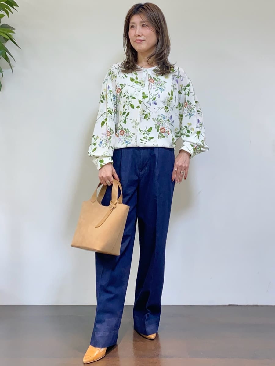 tomoさんの「UNTITLED｜◆【セットアップ可/ワイド】ライトウェイトデニムパンツ」を使ったコーディネート