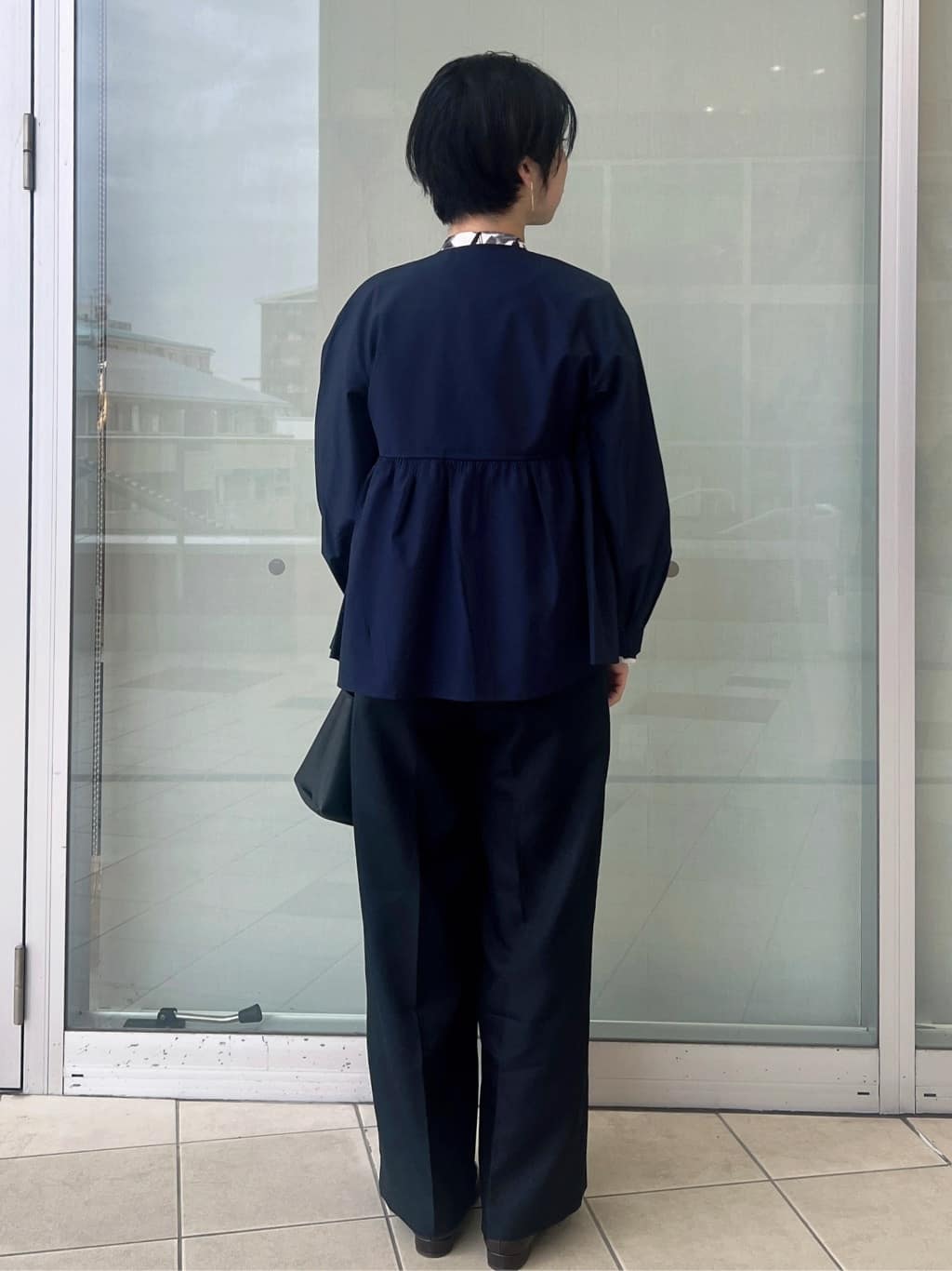 yo-koさんの「OPAQUE.CLIP｜撥水ノーカラーペプラムブルゾン【洗濯機OK／抗ピル】」を使ったコーディネート