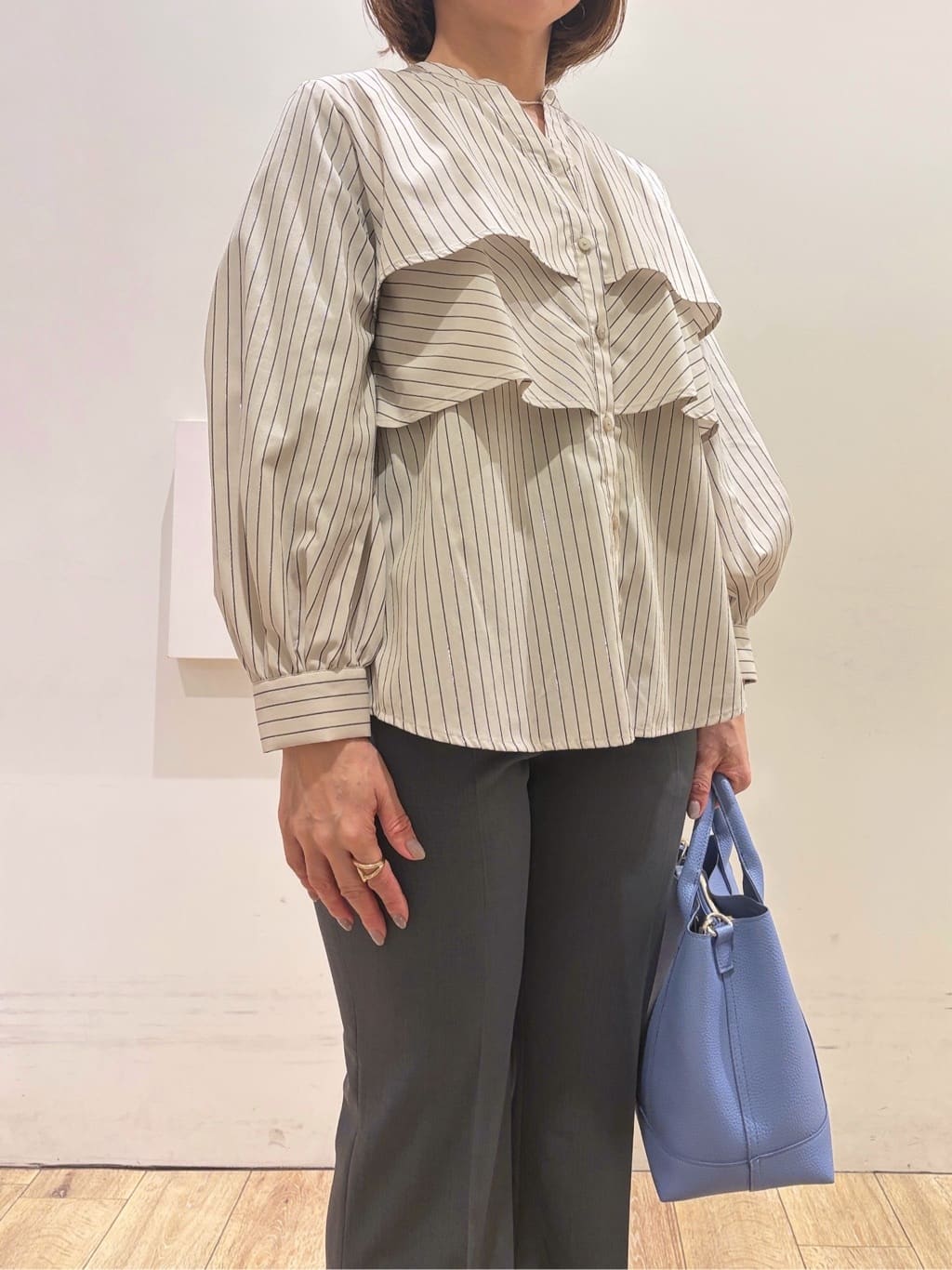 YUKOさんの「index｜ストレッチスリムフレアパンツ【洗濯機OK】」を使ったコーディネート