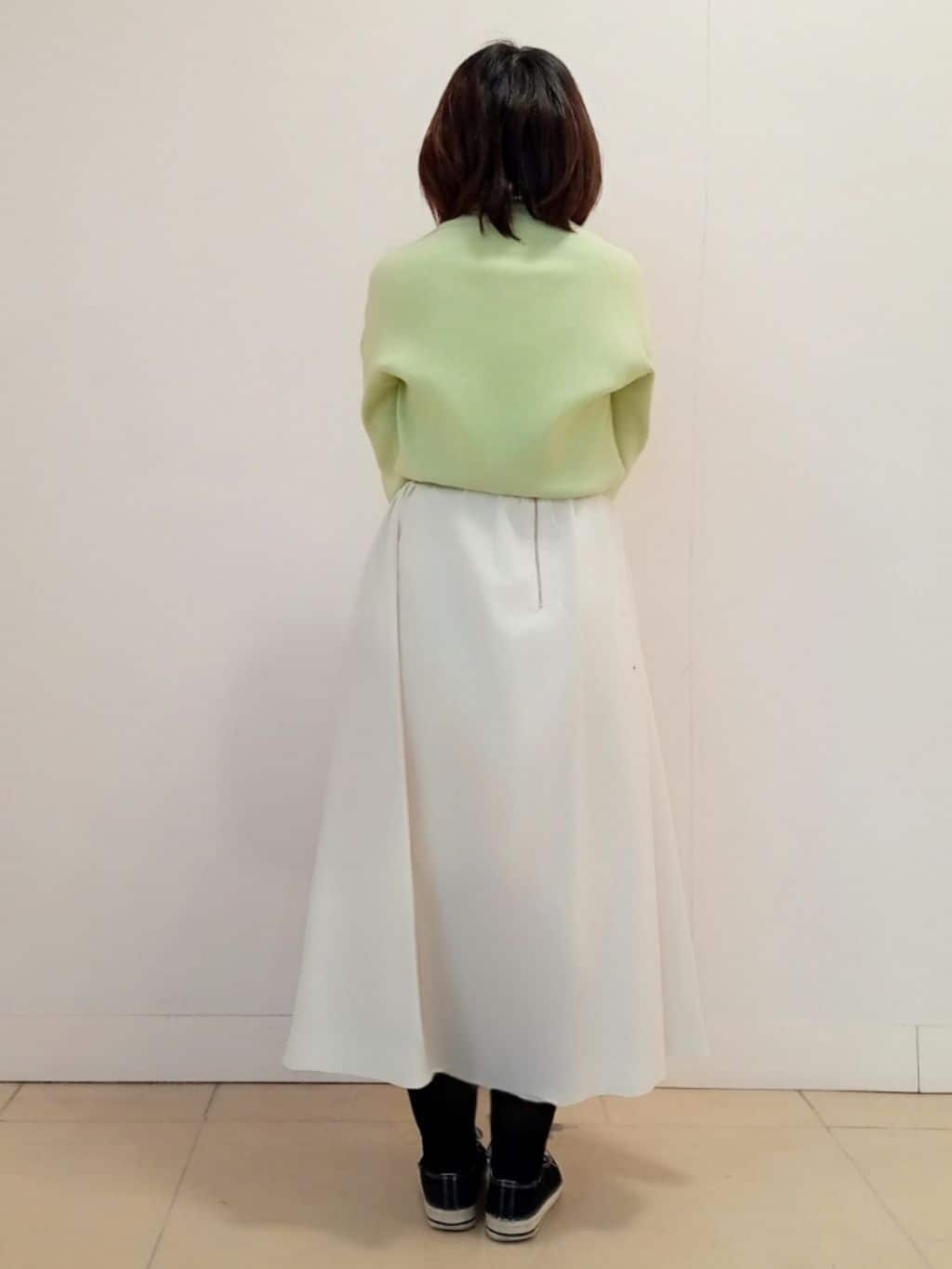 emiさんの「DRESSTERIOR｜◆ウォッシャブルコットンカシミヤプルオーバーニット」を使ったコーディネート