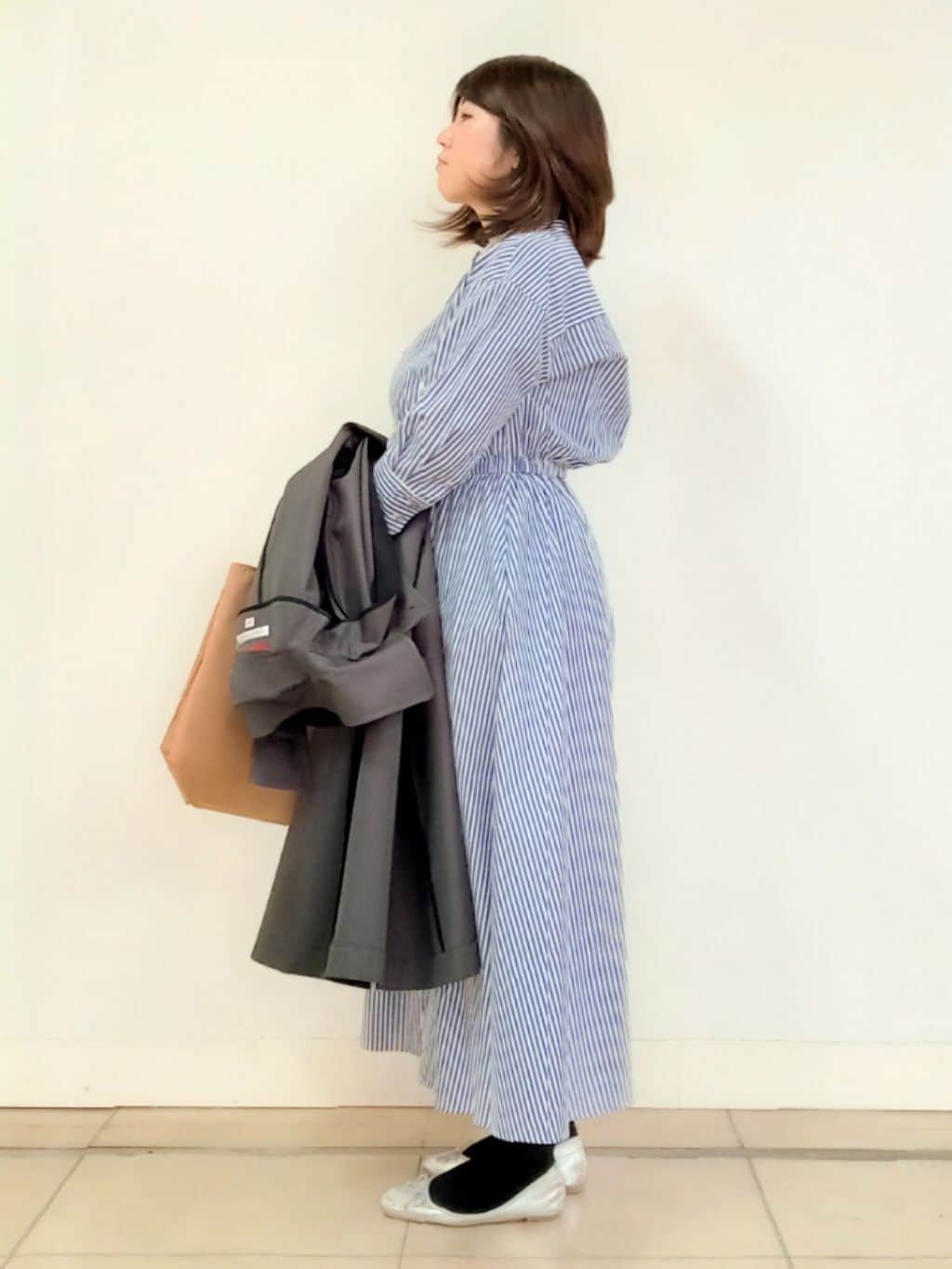emiさんの「DRESSTERIOR｜【ウォッシャブル/美シルエット】ライト トレンチコート」を使ったコーディネート