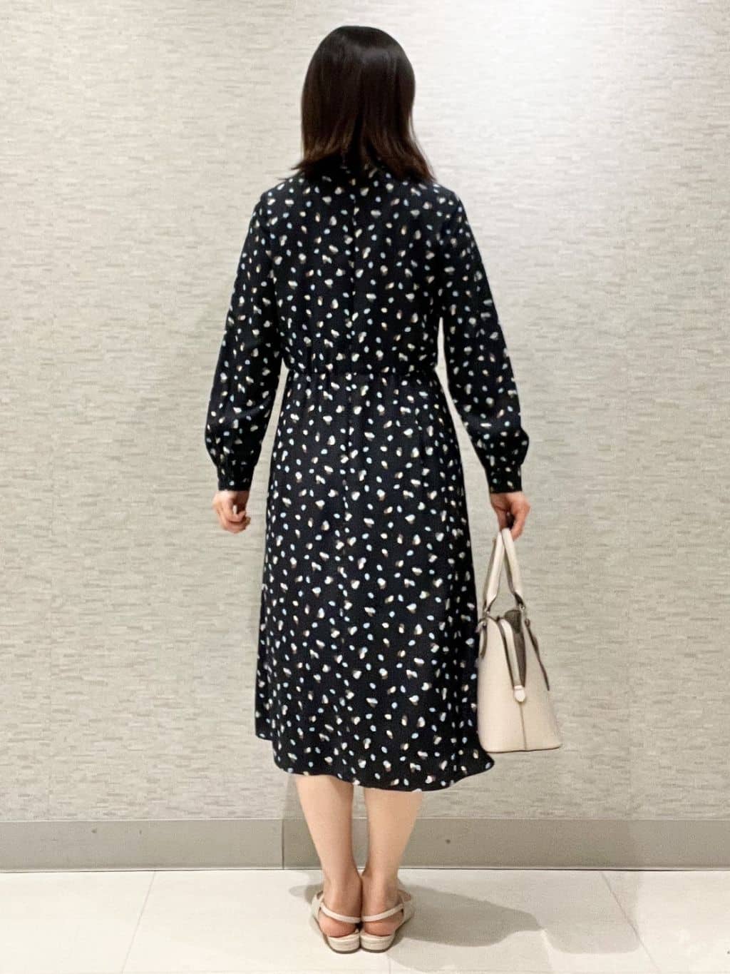 marikoさんの「Reflect｜【セレモニー／通勤／おでかけに◎】フラワープリントボウタイワンピース」を使ったコーディネート