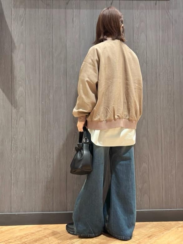 meiさんの「SHOO･LA･RUE｜【洗濯機可/S-LL】さらっと快適　麻調ゆるリブブルゾン」を使ったコーディネート
