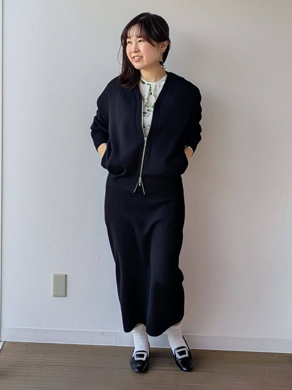 なみきさんの「UNTITLED｜◆【軽羽織り/セットアップ可】ジップアップニットカーディガン」を使ったコーディネート
