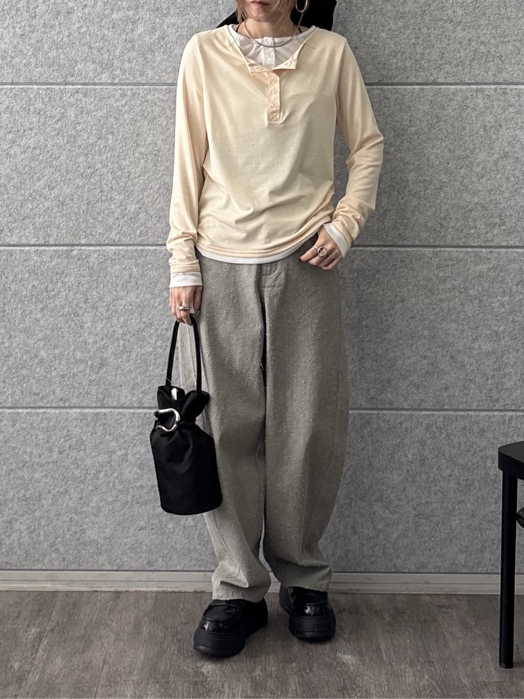 kotakiさんの「INDIVI｜グレイニーコットンワイドパンツ」を使ったコーディネート