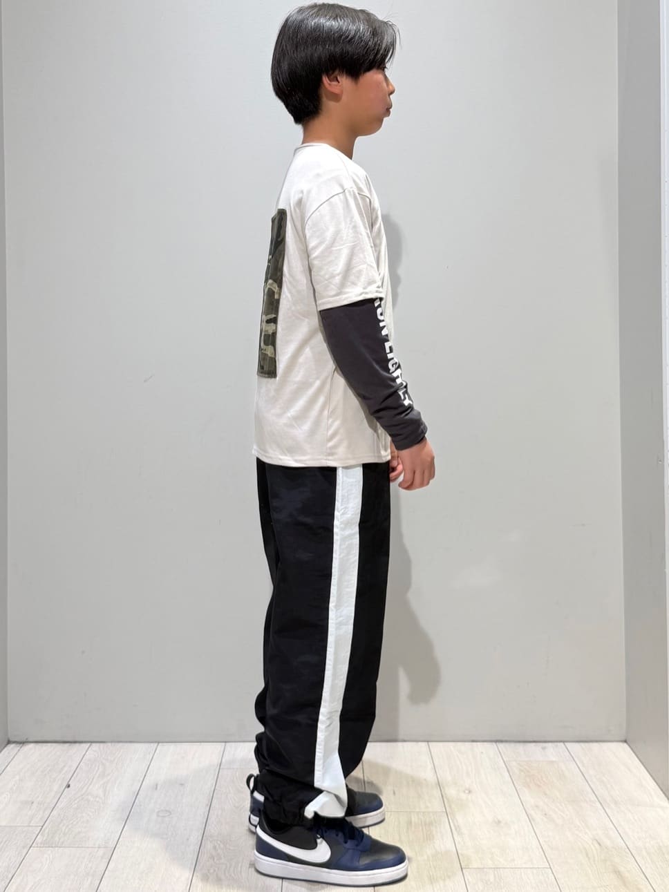 kuboさんの「THE SHOP TK｜【110-160】袖レイヤード長袖迷彩アップリケ」を使ったコーディネート