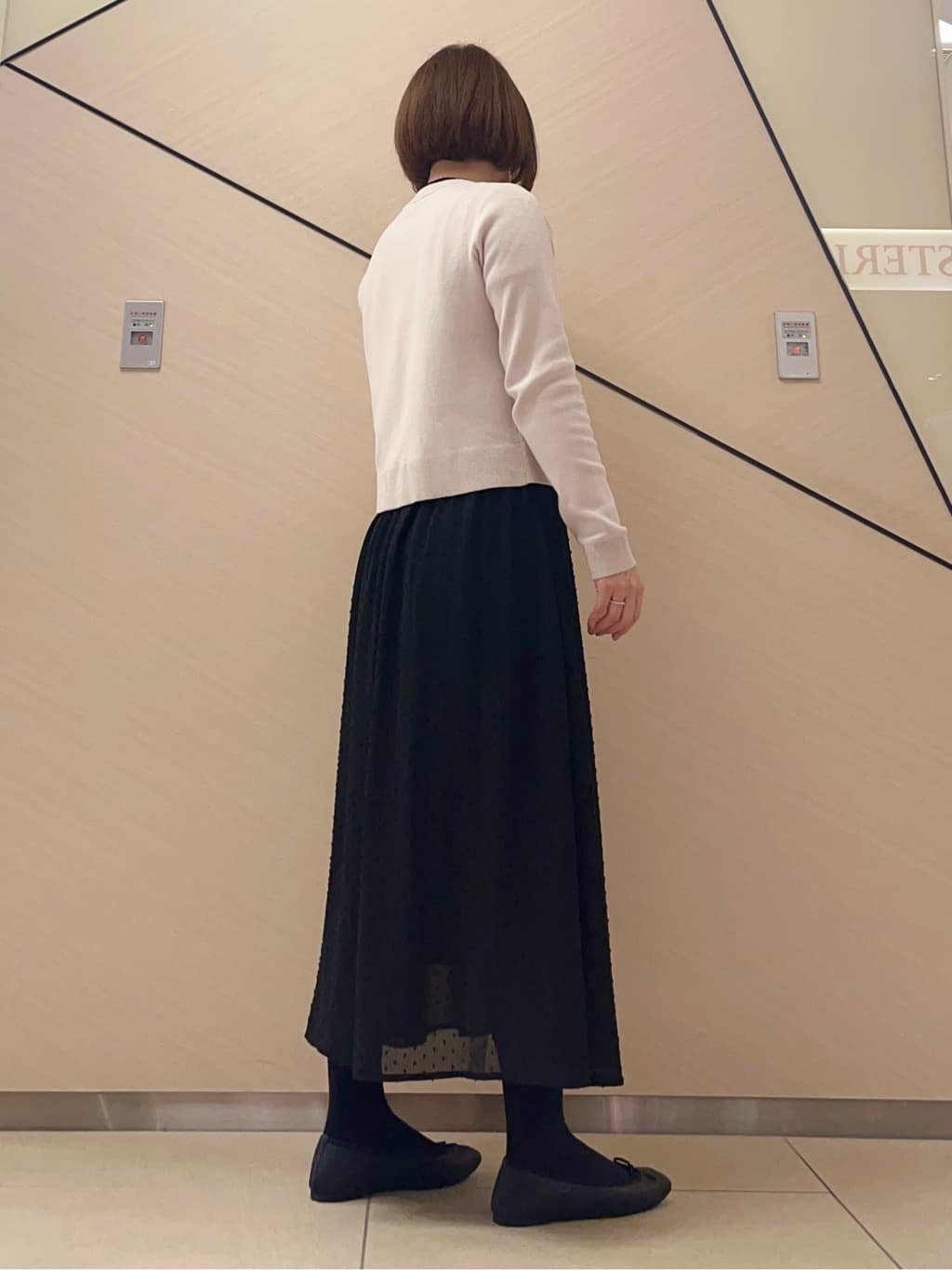 yahataさんの「DRESSTERIOR｜◆ウォッシャブルコットンカシミヤカーディガン」を使ったコーディネート