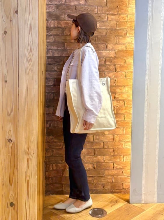 mieさんの「SHOO･LA･RUE｜【SHOO・LA・RUE DENIM】毎日使いたくなる ストレッチデニムスキニーパンツ」を使ったコーディネート