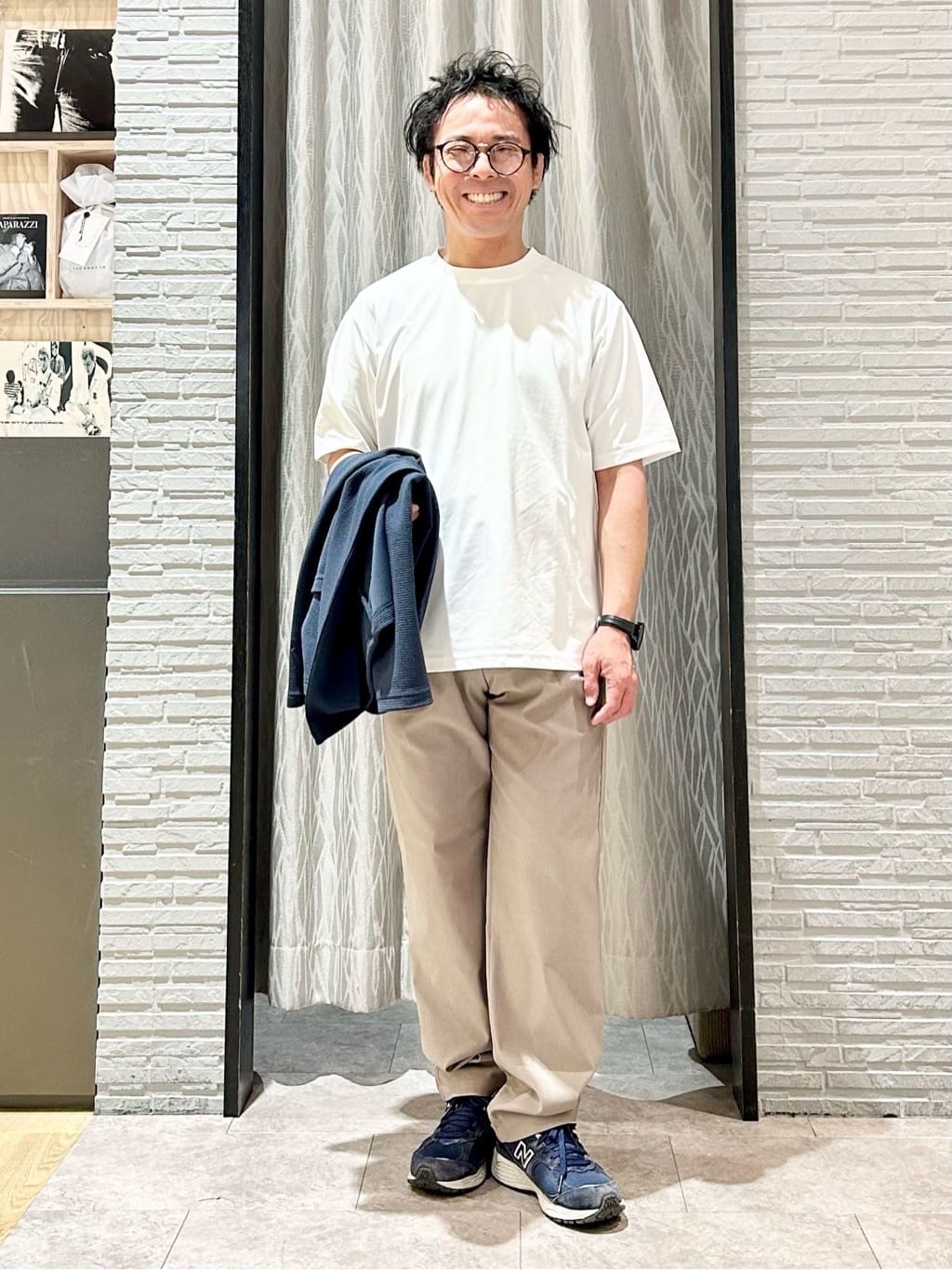 KENJI Iさんの「THE SHOP TK｜【2点セット】カーディガン＋半袖Tシャツ 洗濯機OK」を使ったコーディネート
