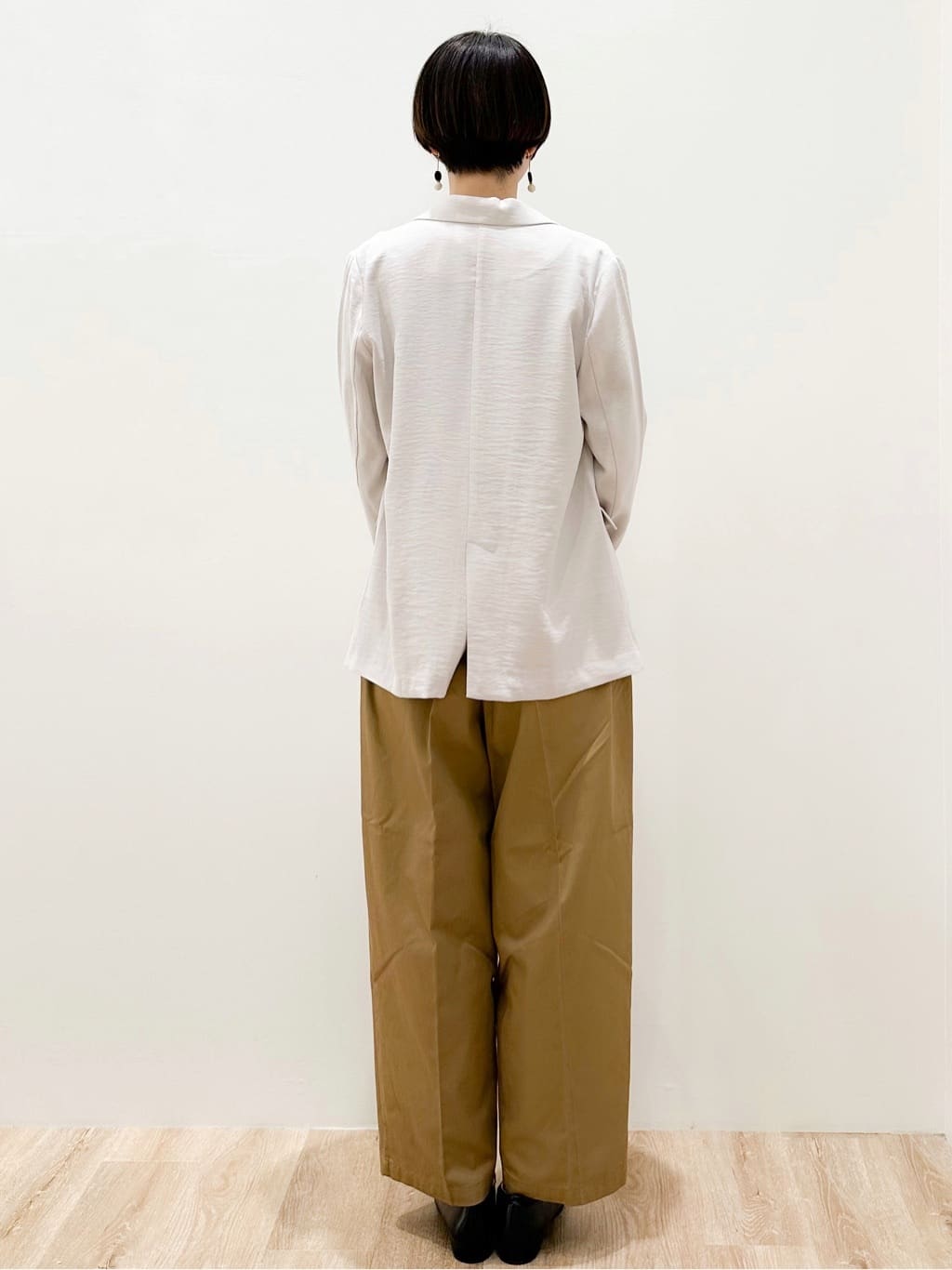 yurieさんの「OPAQUE.CLIP｜配色レイヤードロングスリーブTシャツ【洗える】」を使ったコーディネート