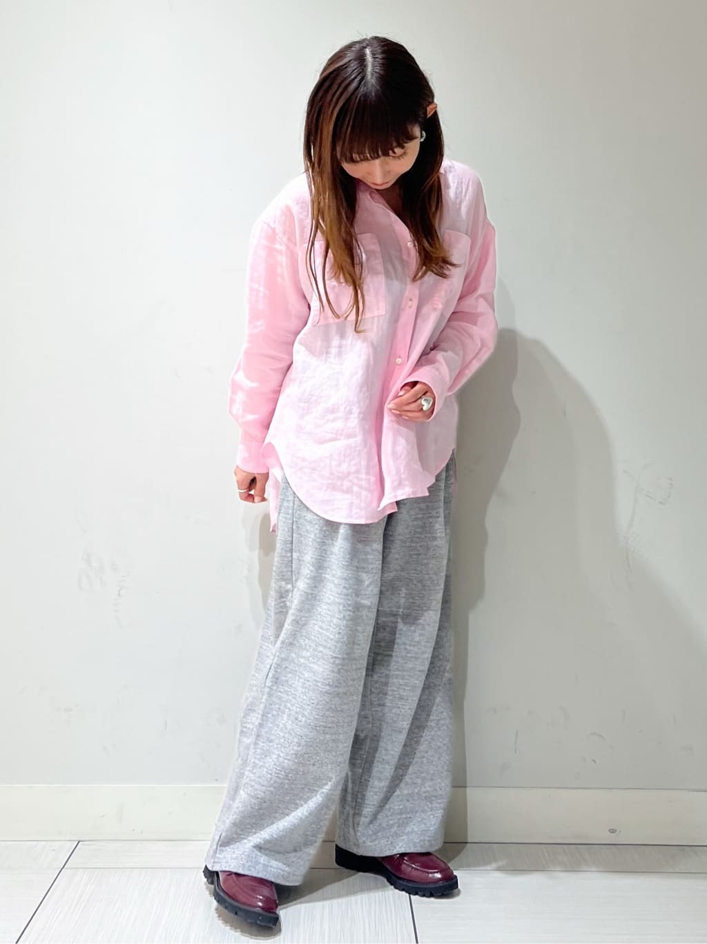 じゅんさんの「DRESSTERIOR｜【人気定番/ウォッシャブル】ガーメントダイラミーシャツ」を使ったコーディネート