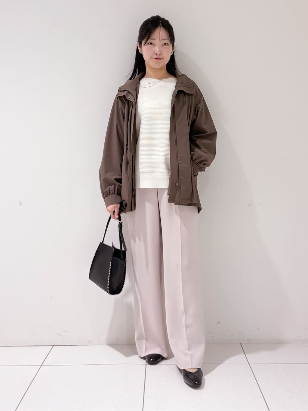 momokoさんの「INDIVI｜【撥水／フード取外し可】凹凸素材ブルゾン」を使ったコーディネート