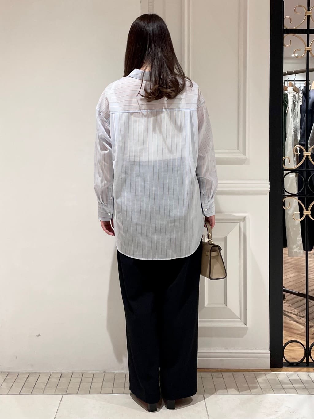 minowaさんの「DRESSTERIOR｜シアー ストライプシャツ」を使ったコーディネート